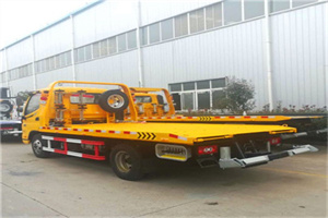 和田附近拖车救援搭电